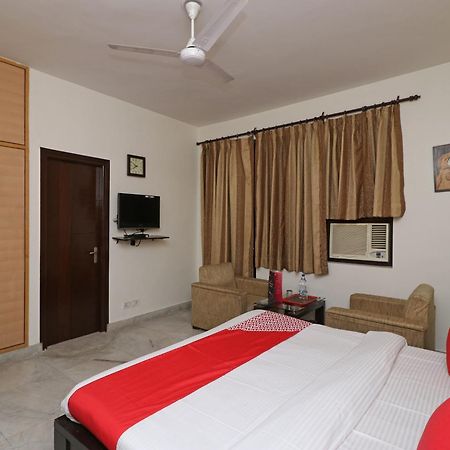 Hotel O Aravali Residency Gurgaon Esterno foto