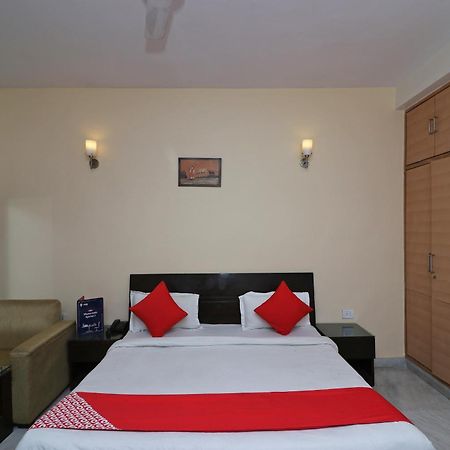 Hotel O Aravali Residency Gurgaon Esterno foto
