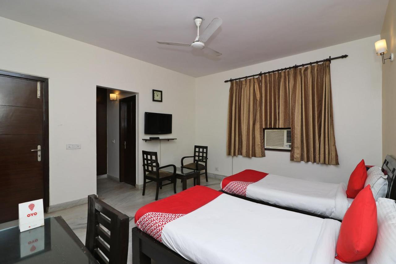 Hotel O Aravali Residency Gurgaon Esterno foto