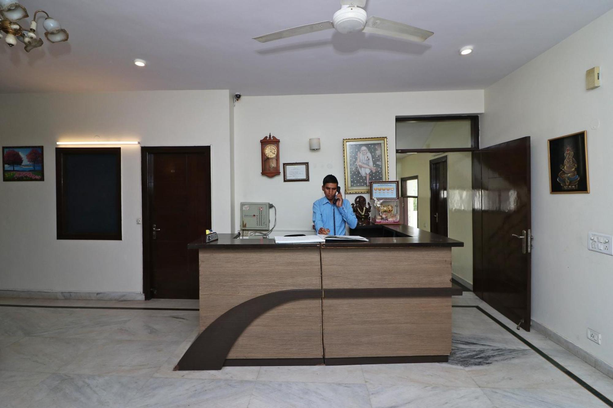 Hotel O Aravali Residency Gurgaon Esterno foto