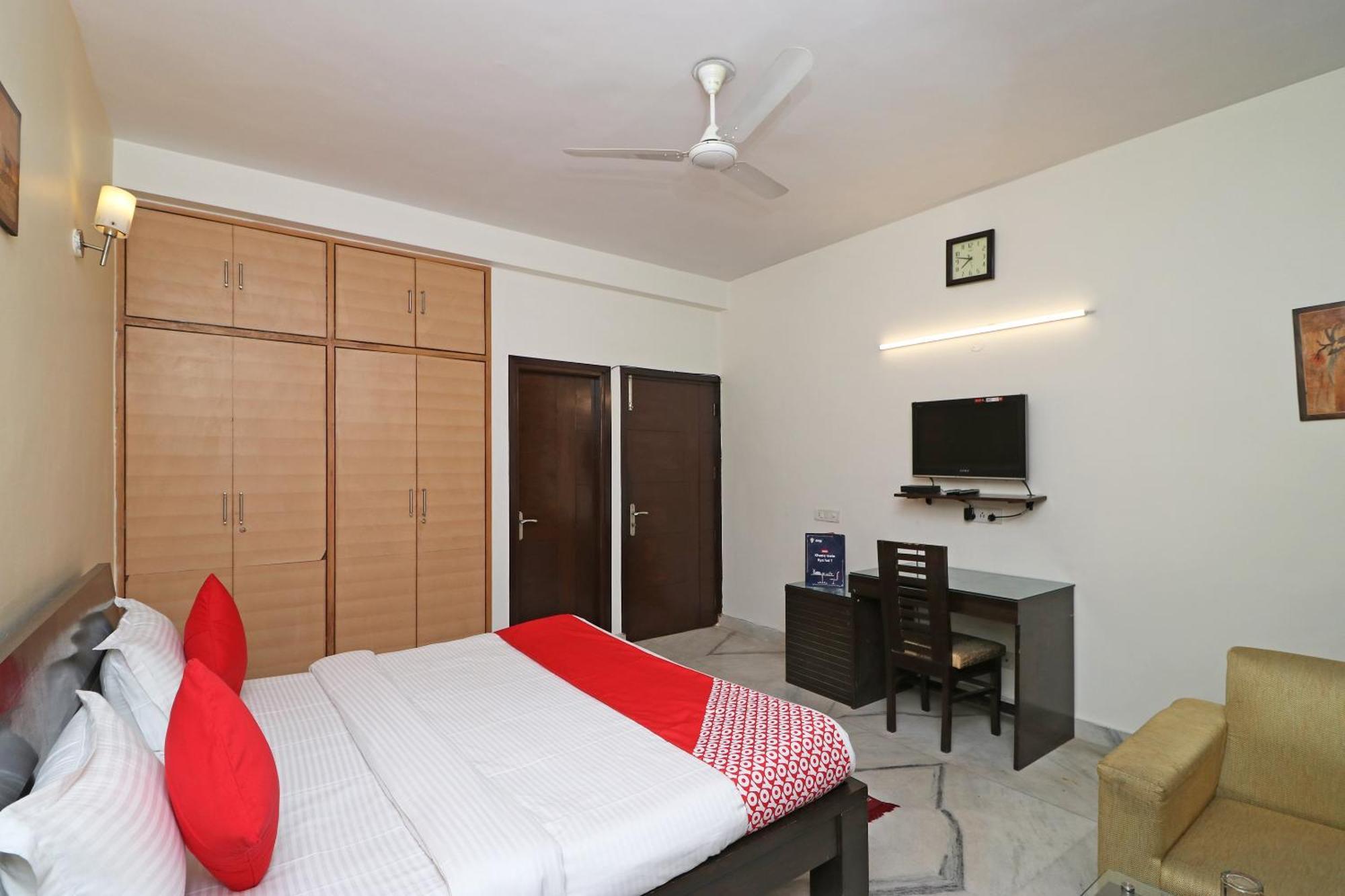 Hotel O Aravali Residency Gurgaon Esterno foto