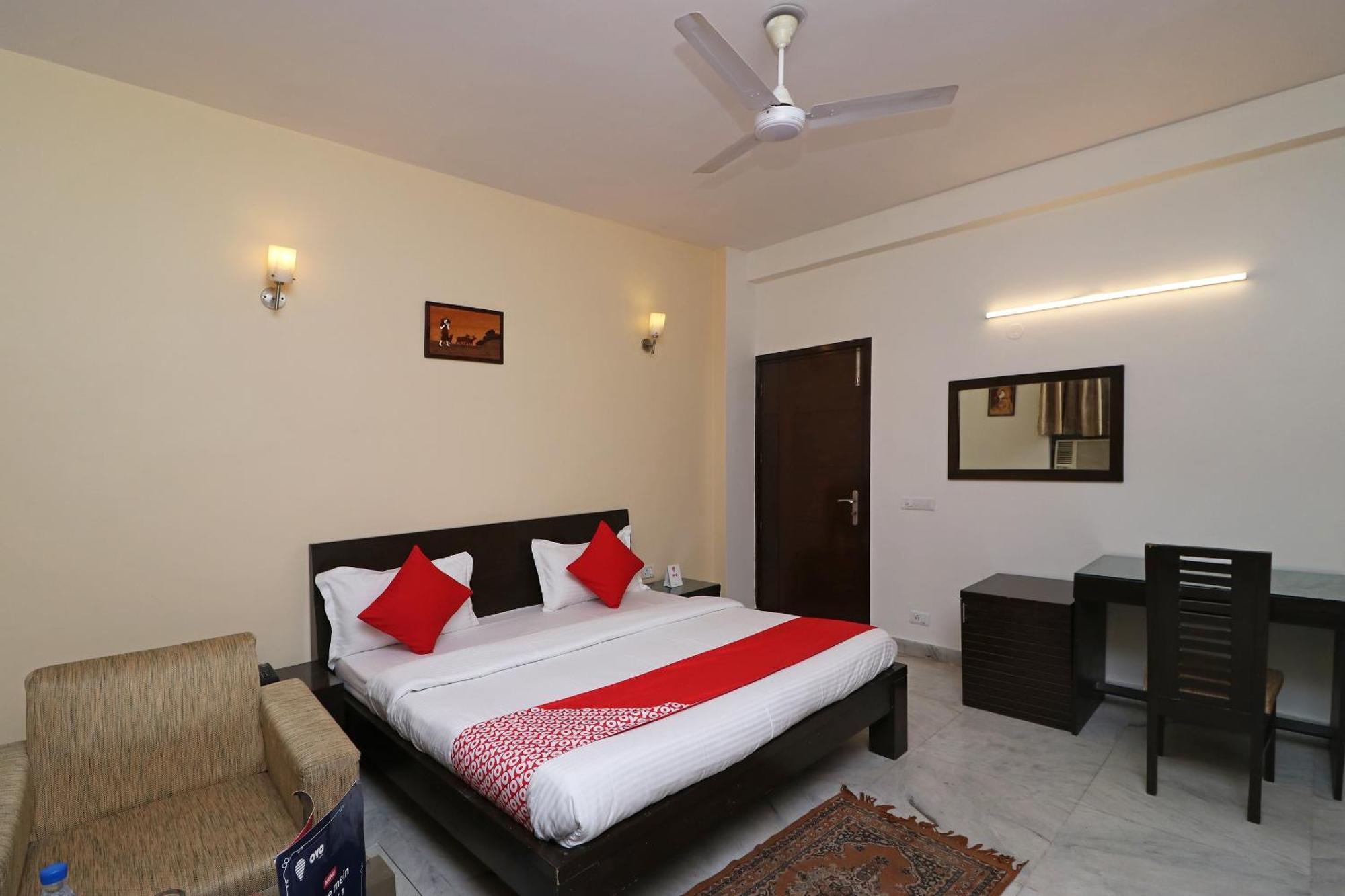 Hotel O Aravali Residency Gurgaon Esterno foto