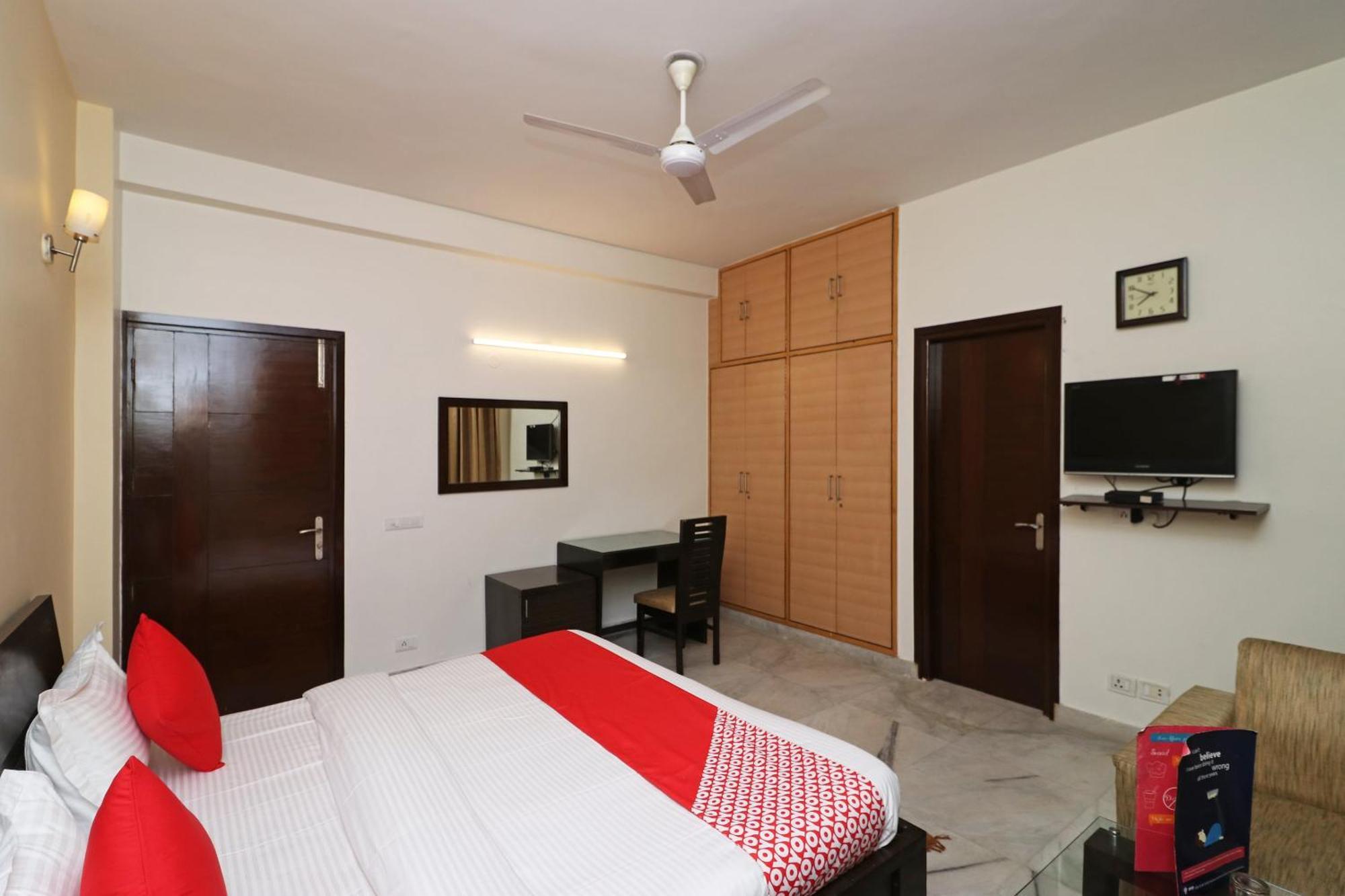 Hotel O Aravali Residency Gurgaon Esterno foto