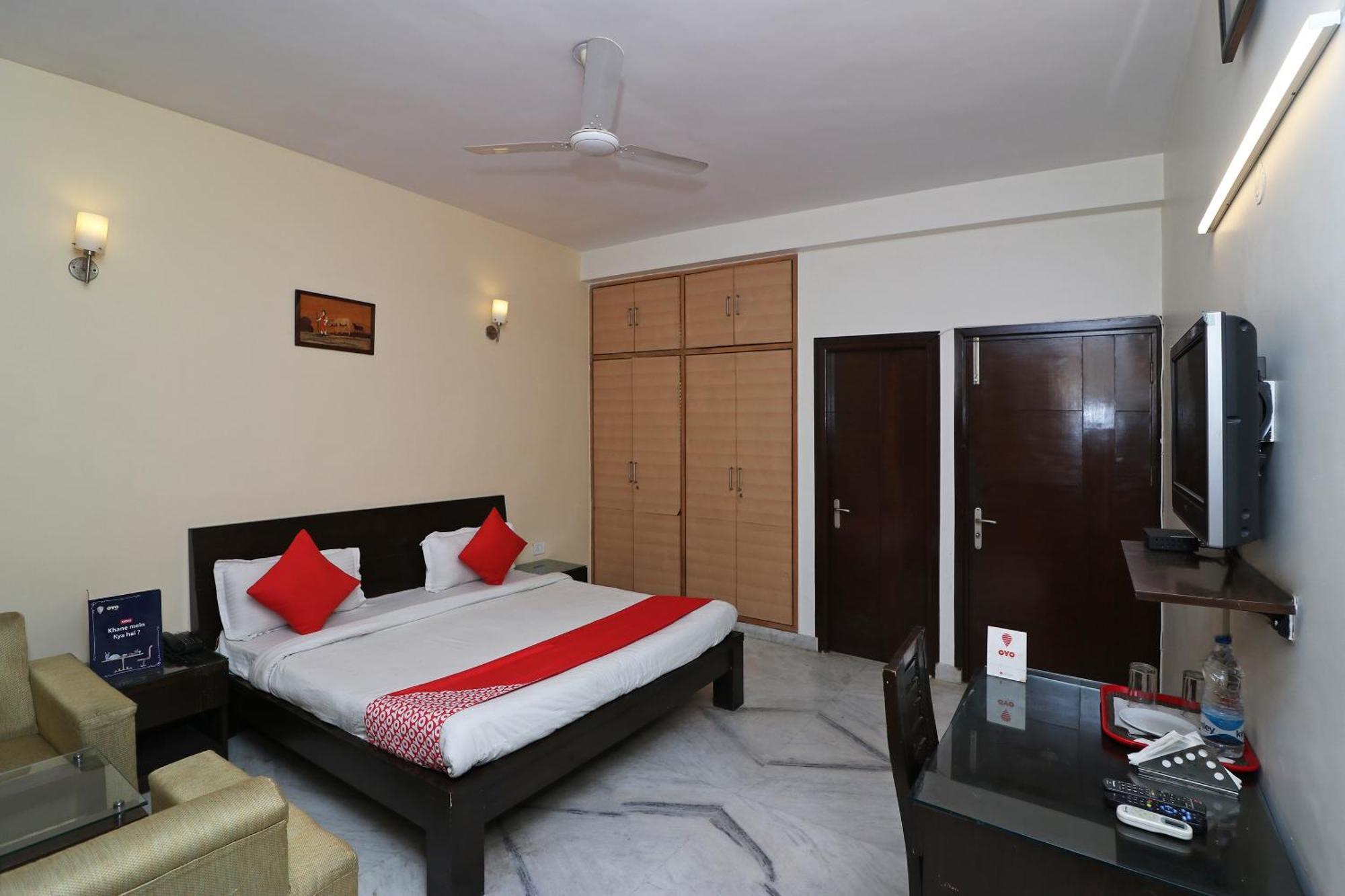 Hotel O Aravali Residency Gurgaon Esterno foto